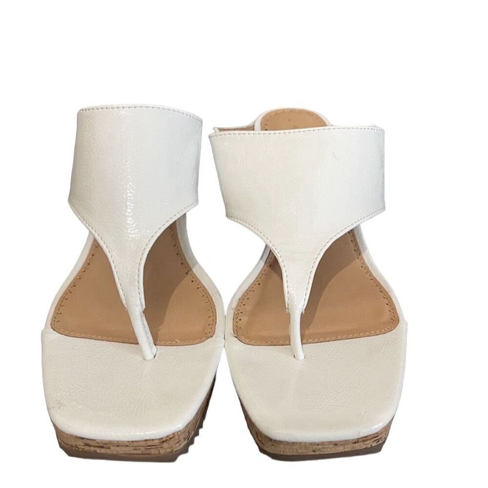 Adrienne Vittadini Chee White Wedge Thong Sandals Women's Size 8.5